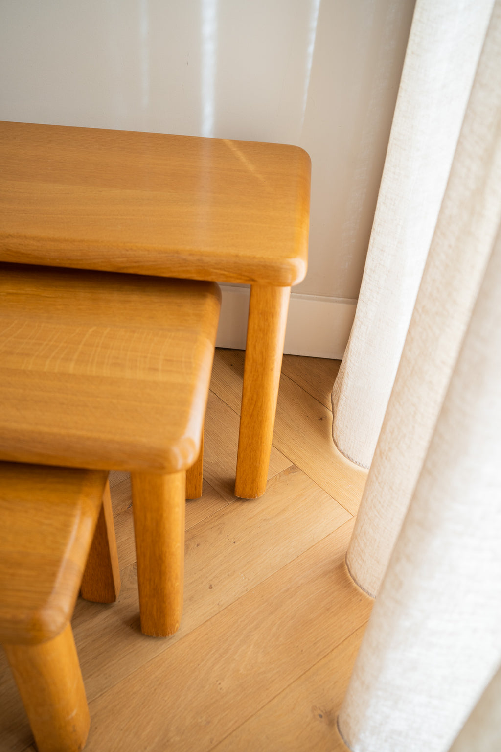 Vintage brutalist jaren 60/70 eikenhout nesting tables