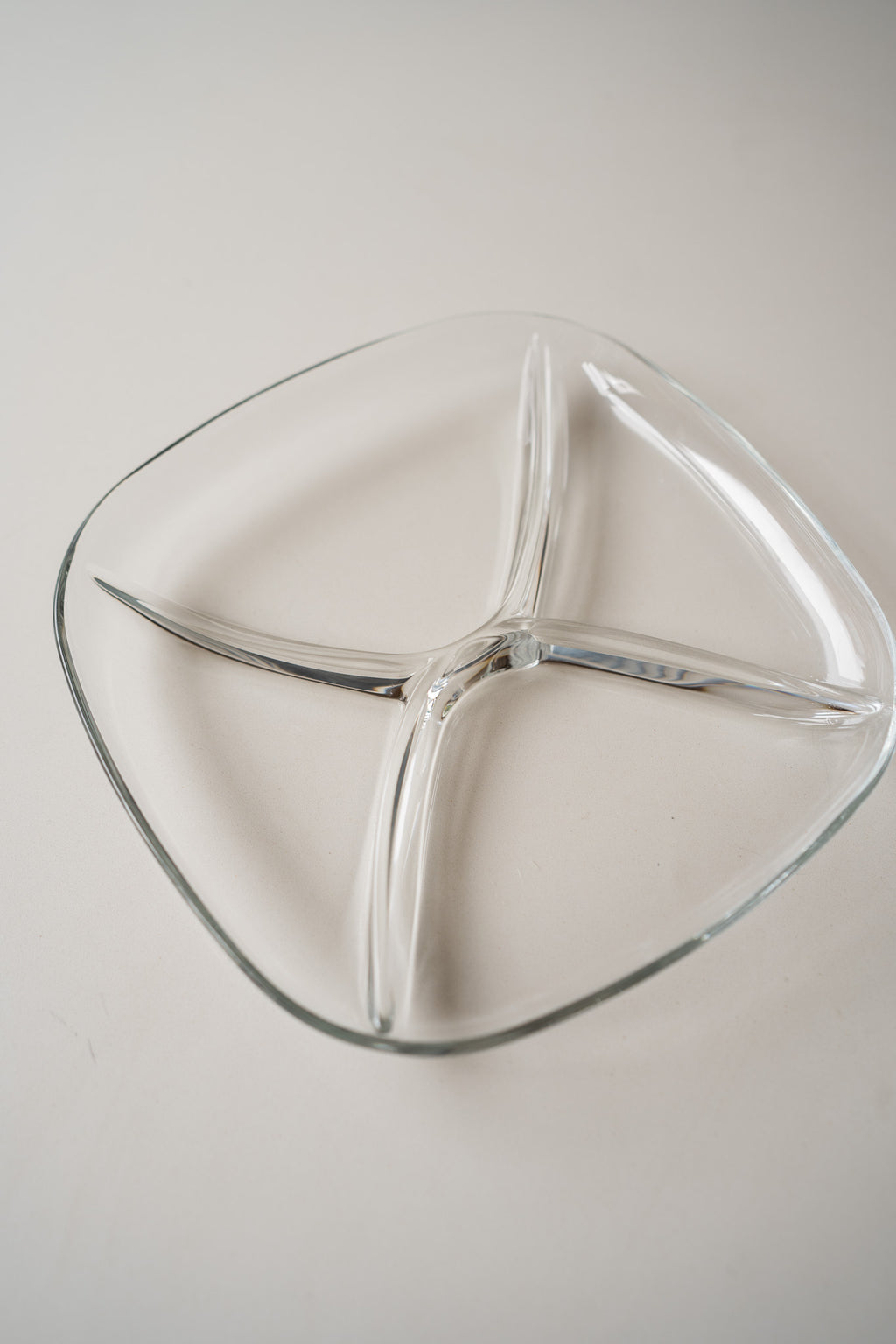 Glazen serveerschaal