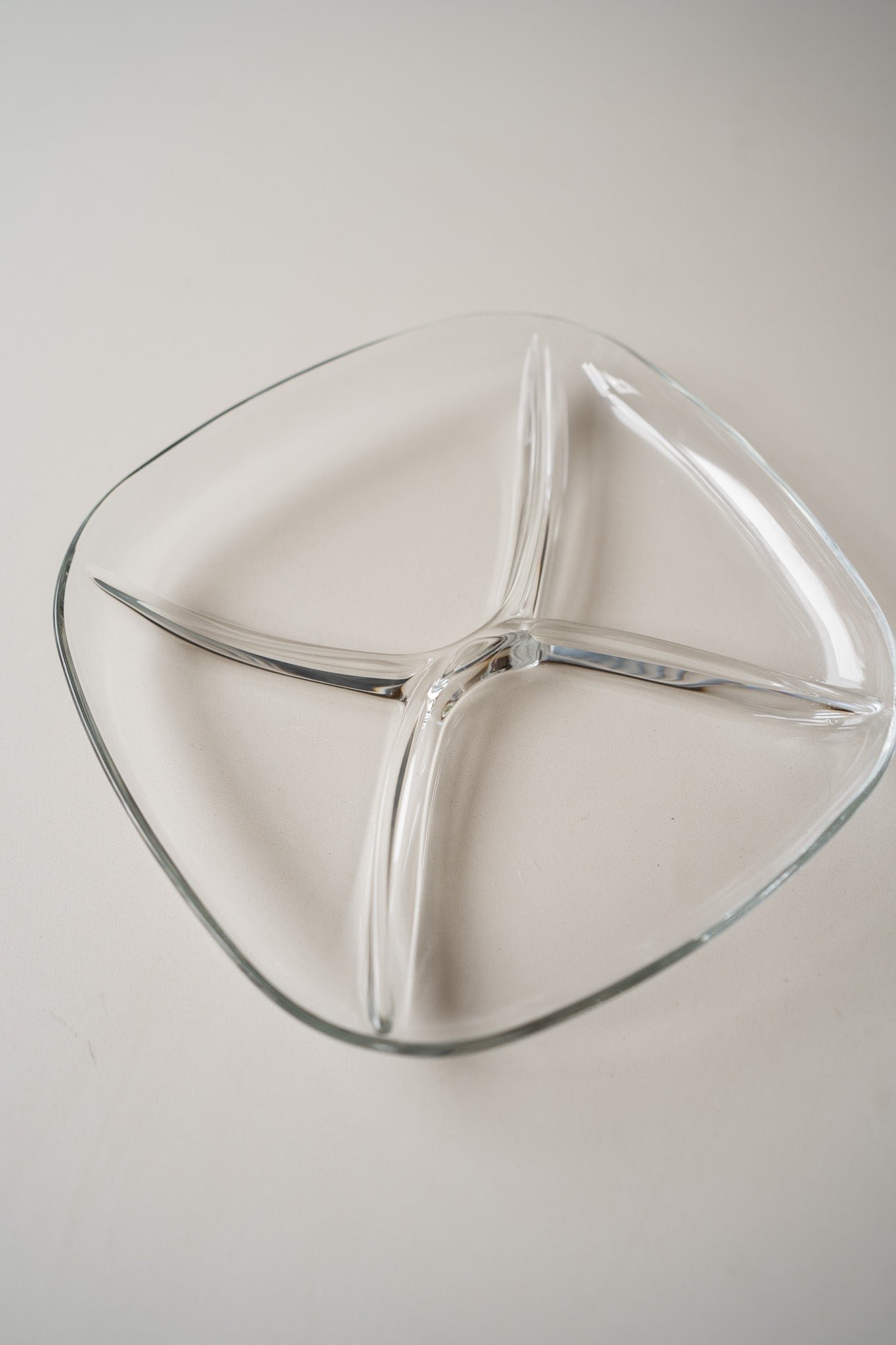 Glazen serveerschaal