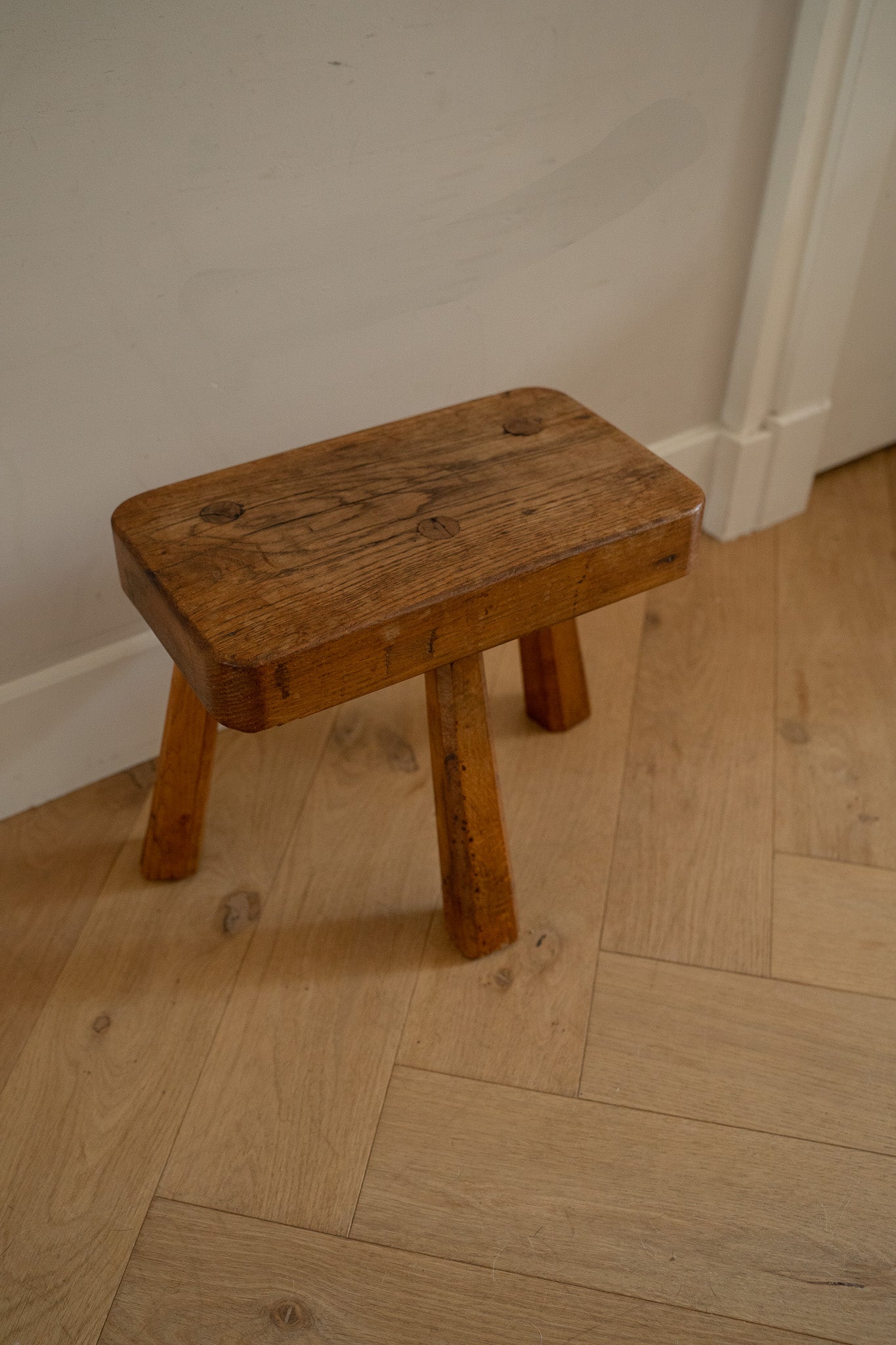 Vintage massief houten kruk