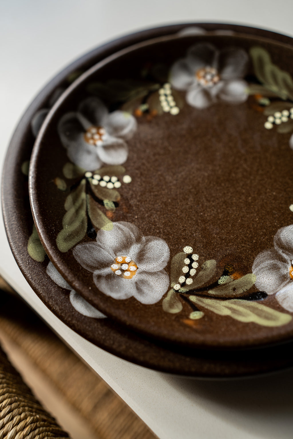 Set van 2 gebloemde borden