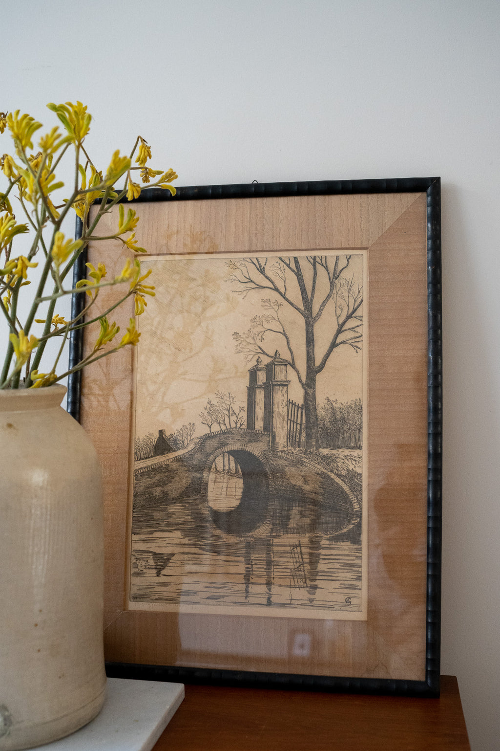 Zwarte bamboe lijst met schets