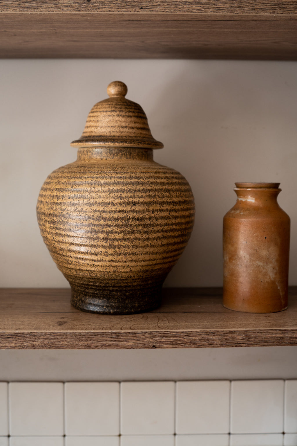 Beige bruine gemberpot
