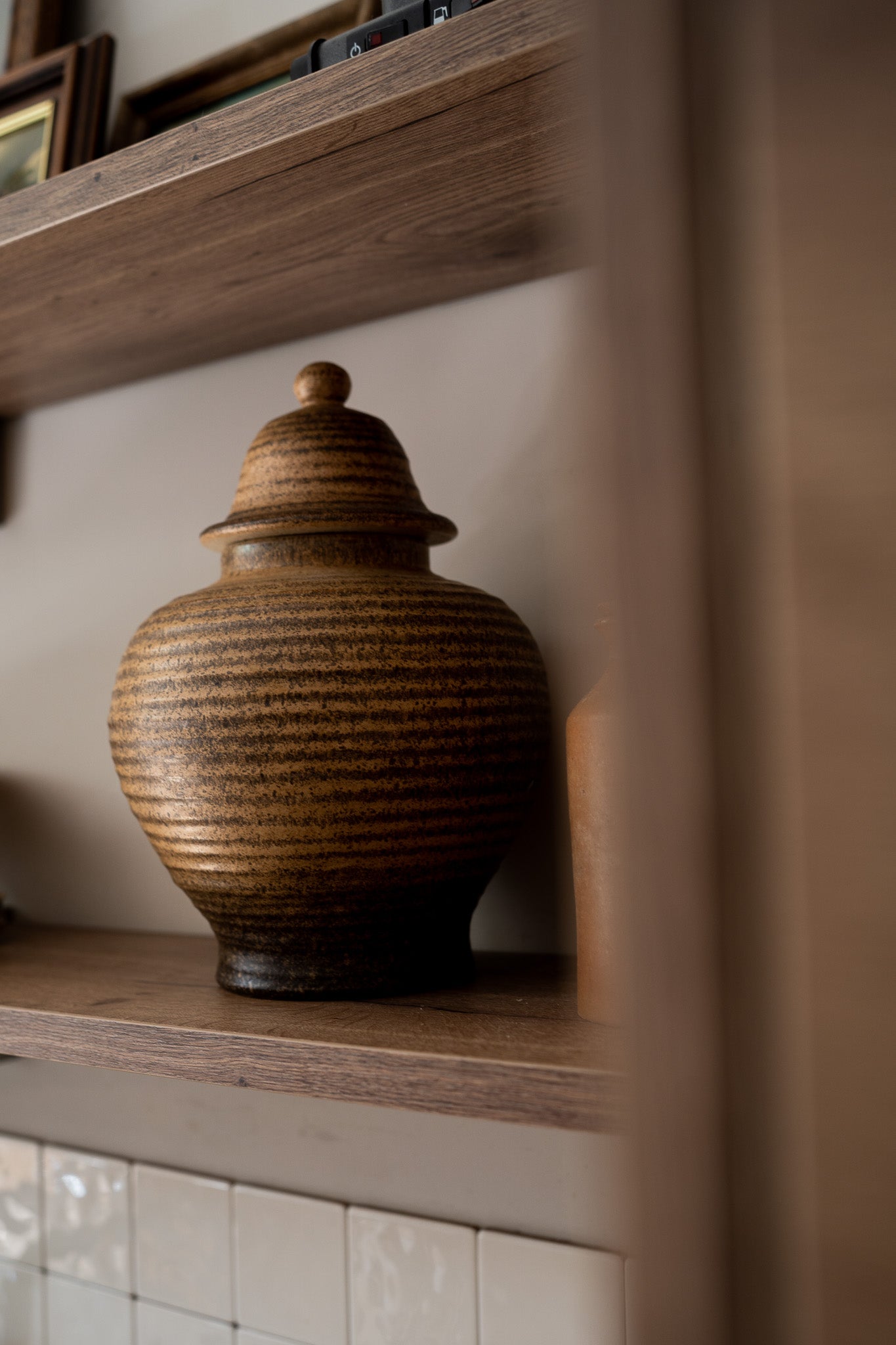 Beige bruine gemberpot