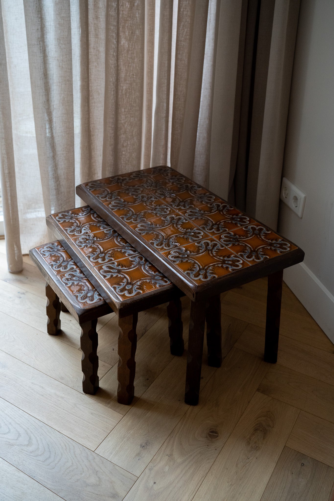 Set van 3 Nesting tafeltjes met tegelblad