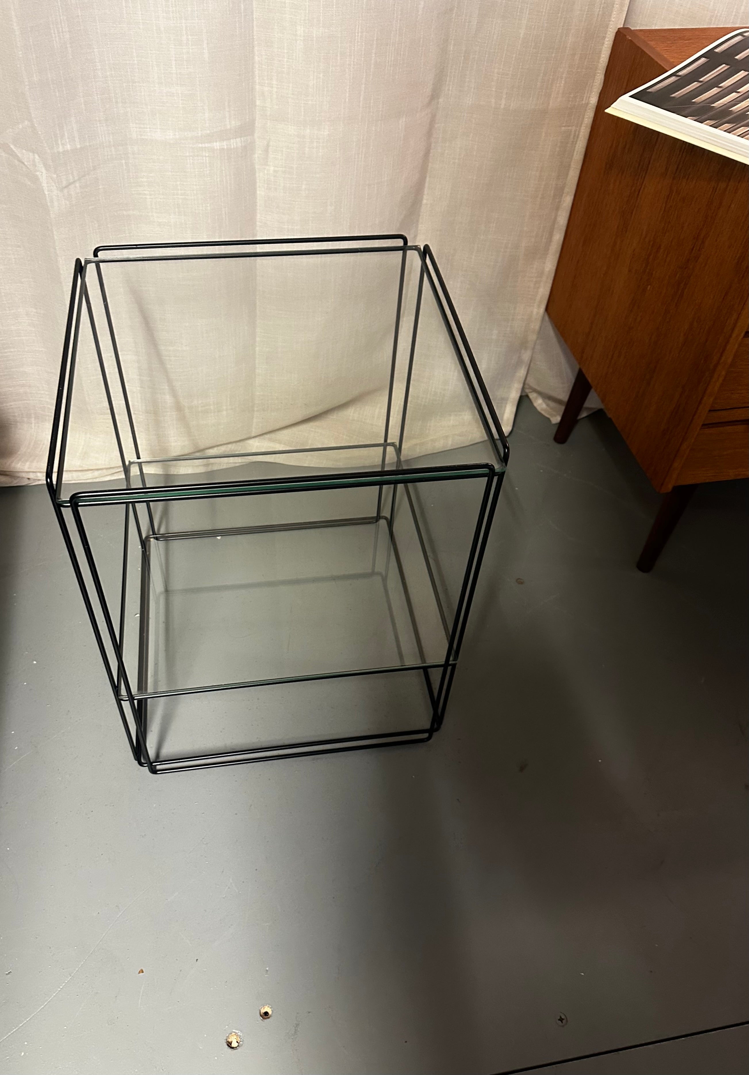 Max Sauze voor Artrow Isocele Bijzettafel