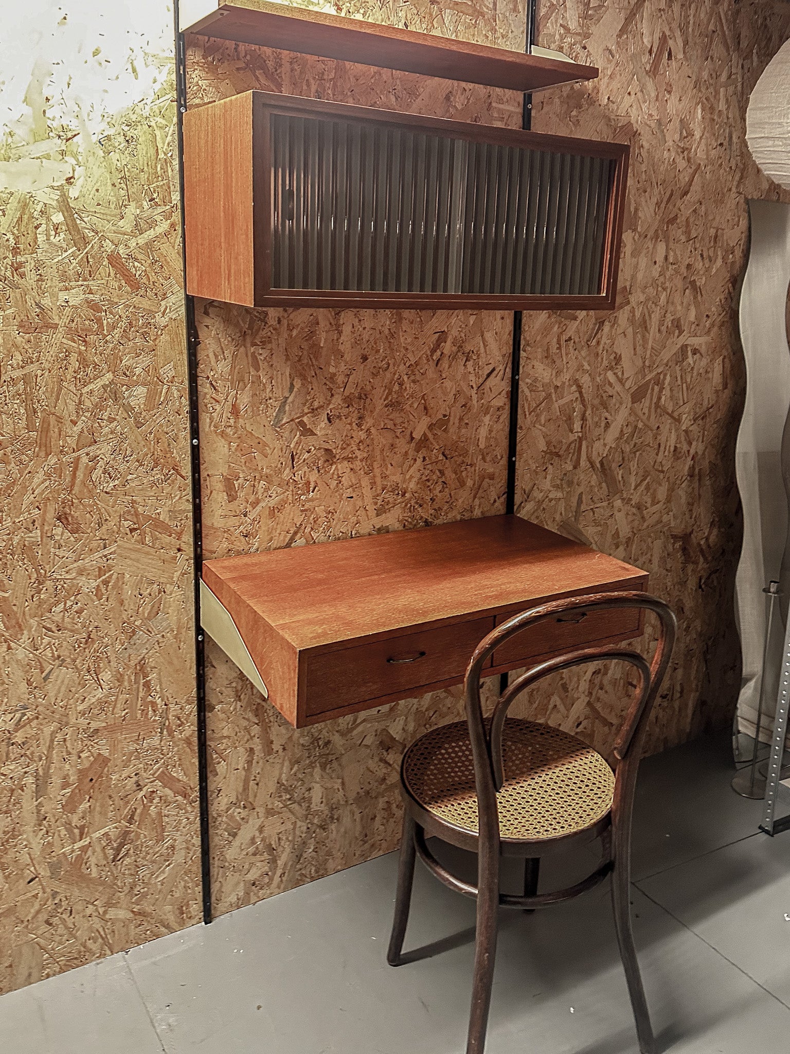 Vintage wandkast - plank - bureau - kast