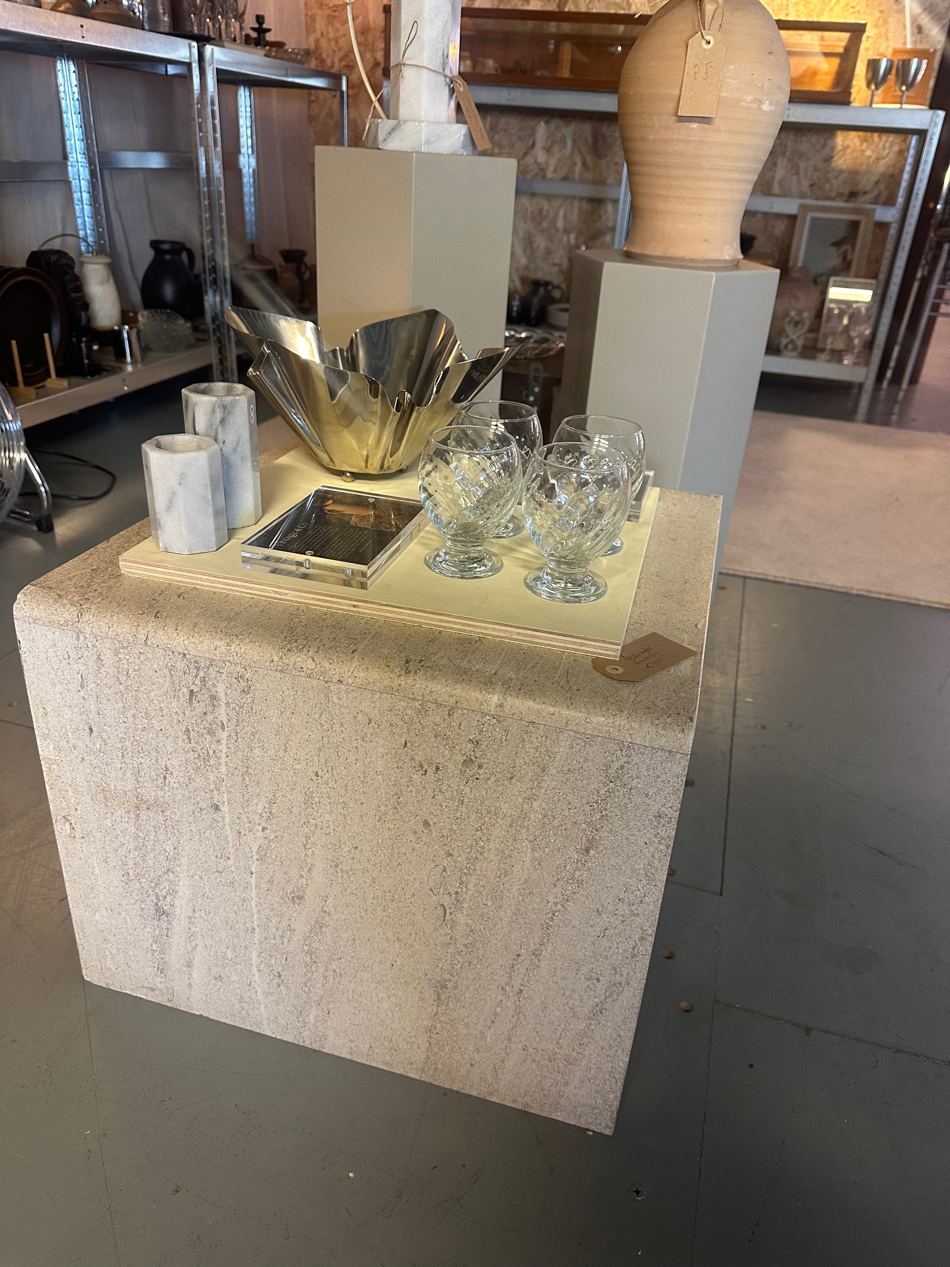 Vintage travertine bijzettafel