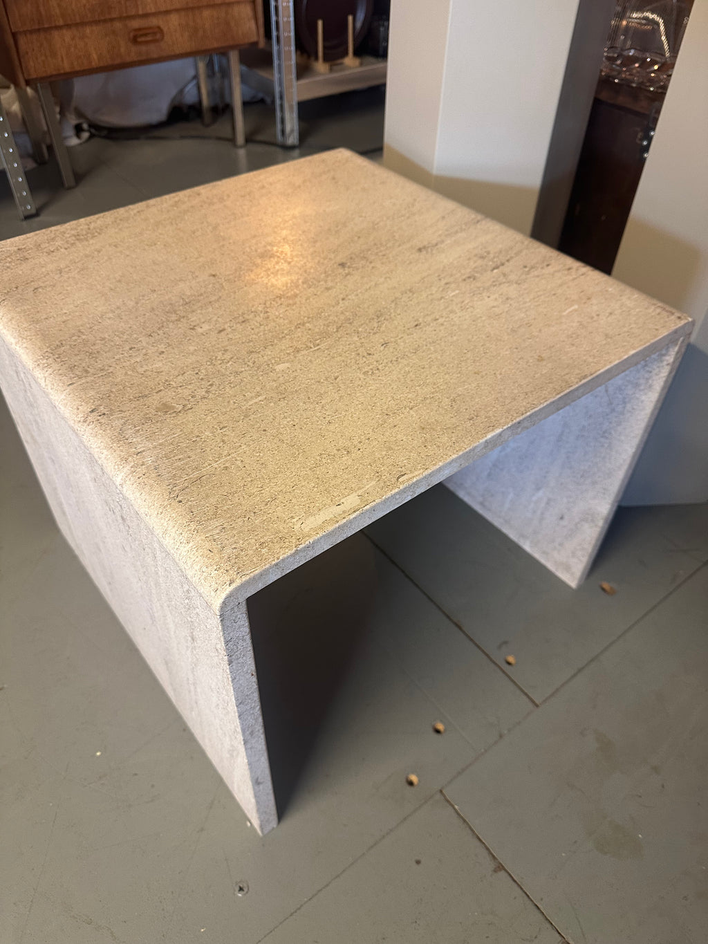Vintage travertine bijzettafel