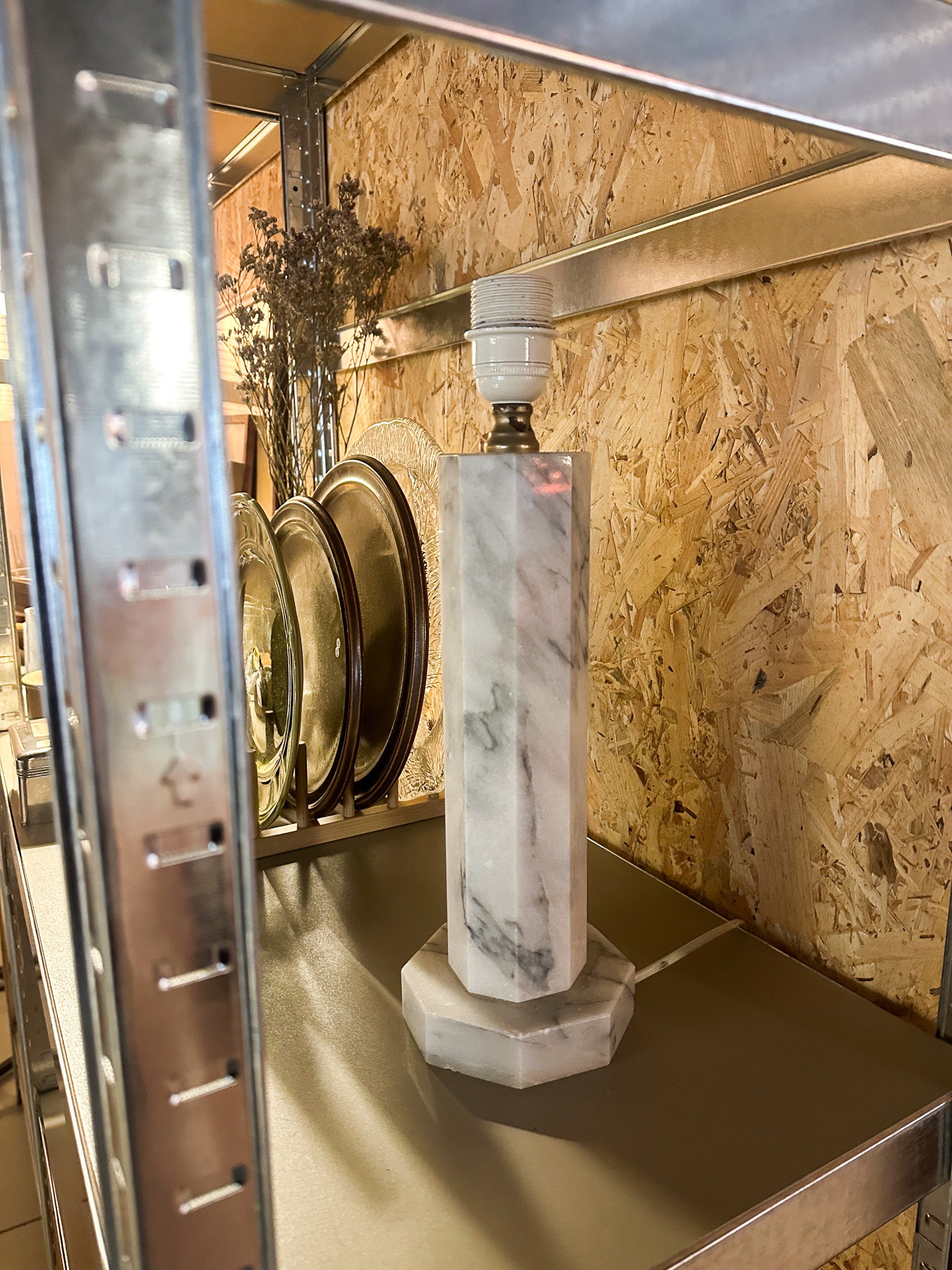 Marmeren lamp & rotan kap